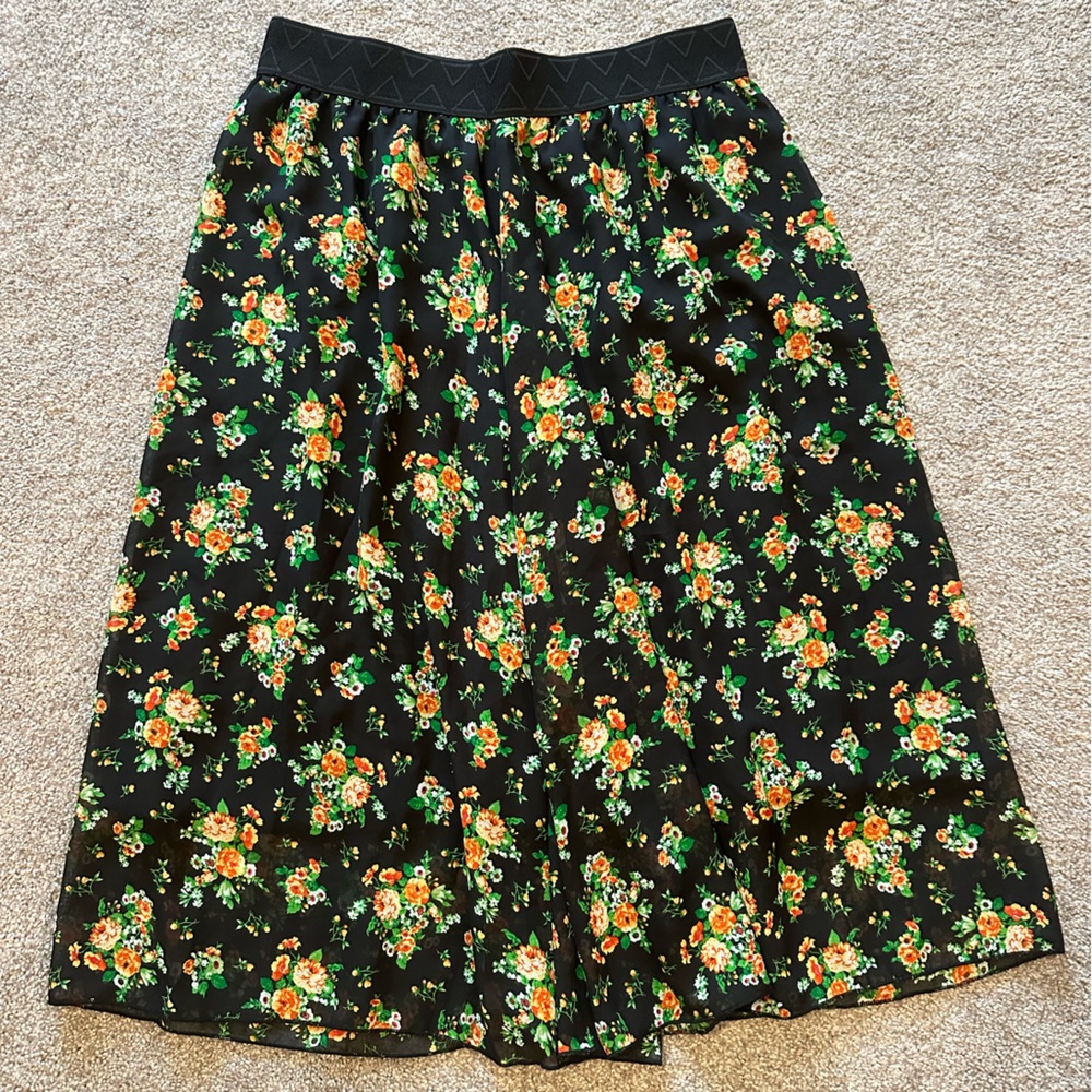 LulaRoe Lola floral skirt with black waistband